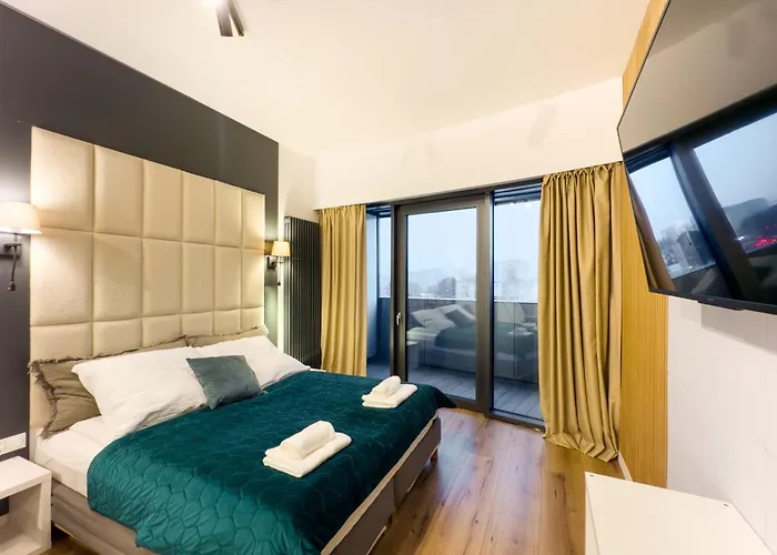 Apartment Ans Hanza Tower No 410 - Swimming Pool, Sauna, Jacuzzi, Viewing Terrace