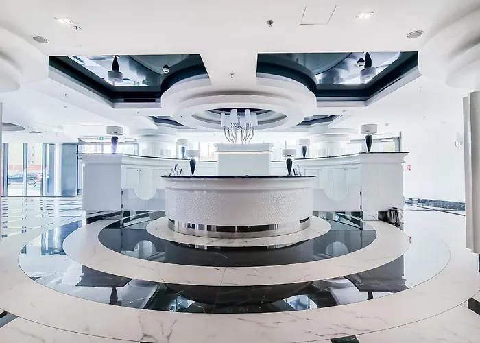 Ans Hanza Tower No 410 - Swimming Pool, Sauna, Jacuzzi, Viewing Terrace